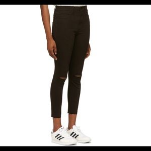 FRAME BLACK SKINNY CROPPED JEANS